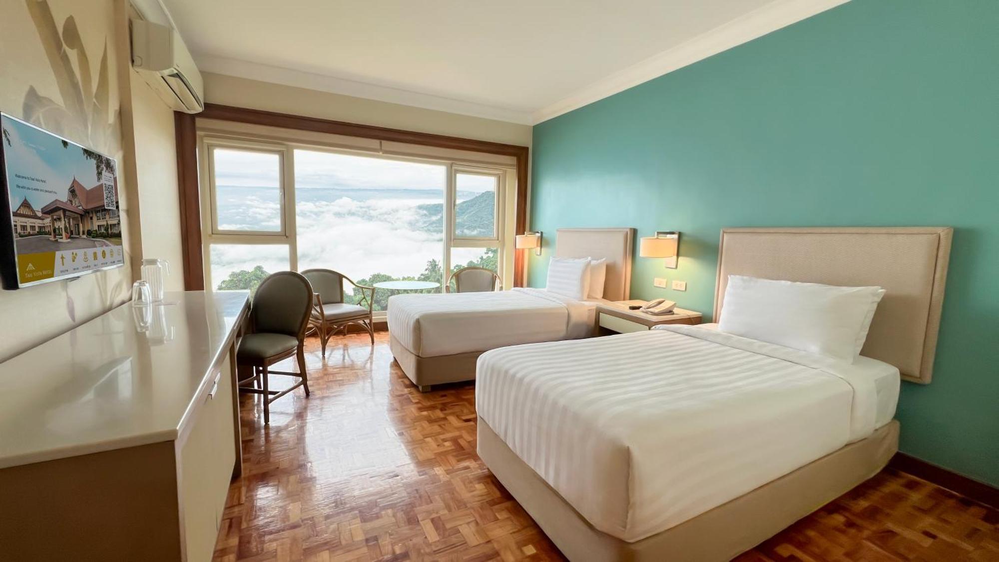 טגאיטאי Taal Vista Hotel מראה חיצוני תמונה Deluxe Room