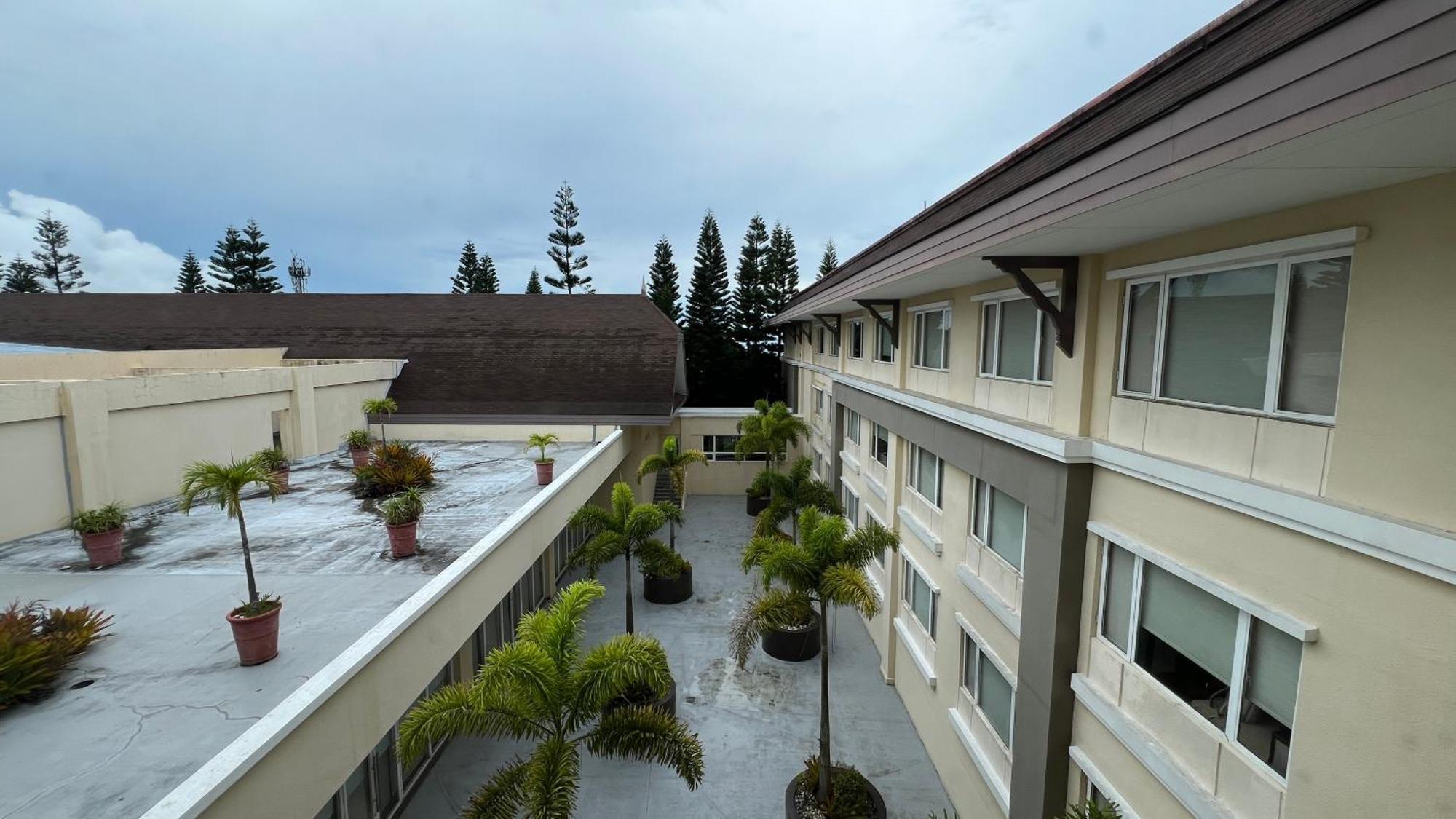טגאיטאי Taal Vista Hotel מראה חיצוני תמונה The University of Hawaii at Hilo